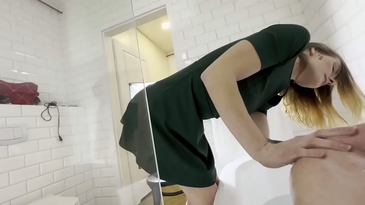 I wish this hot babe would help me take a bath every single day