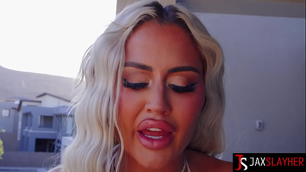 Curvy Hottie Danii Banks Receives A Wild Interracial Experience