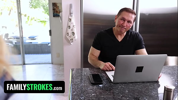 Chloe Rose Gets Fucked By Stepdad Before And After Class Daily