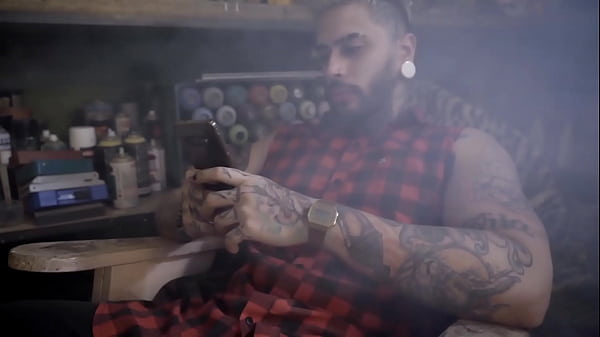 Blowjob in the spring garden, cum kissing couple