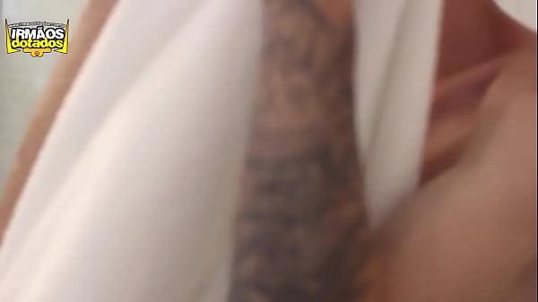 Download Video - ACABEI FODENDO DO AMIGO