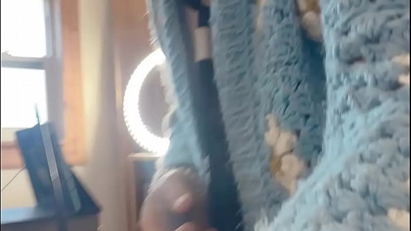 pissing pussy by school girl hana chan she doing house work then go to piss