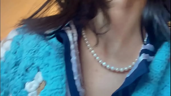 pissing pussy by school girl hana chan she doing house work then go to piss