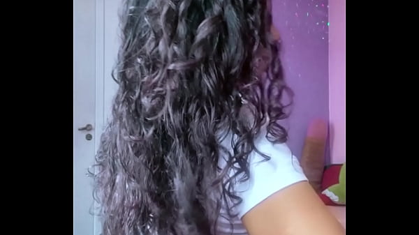 Hot Brazilian brunette with natural breasts asking you to cum for her - Espuletinha