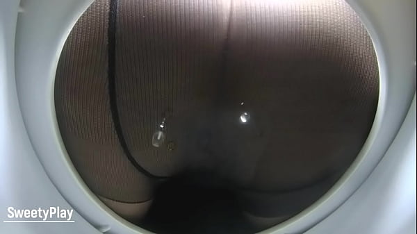 Peeing in pantyhose on hidden camera