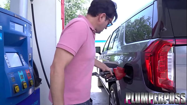 Download Video - Plump MILF Megan Fucks Guy She Met At Gas Sation