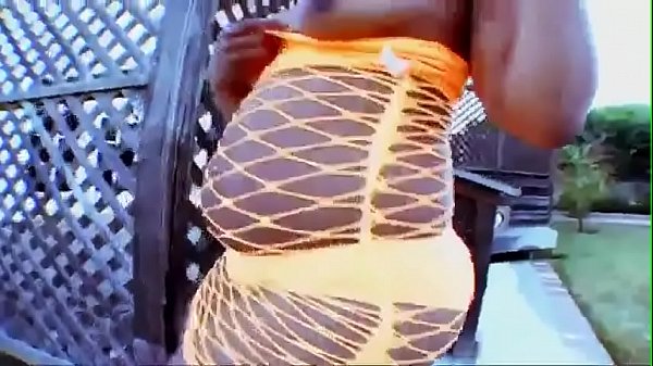 Download Video - Ahnyjah black talks with Domineko