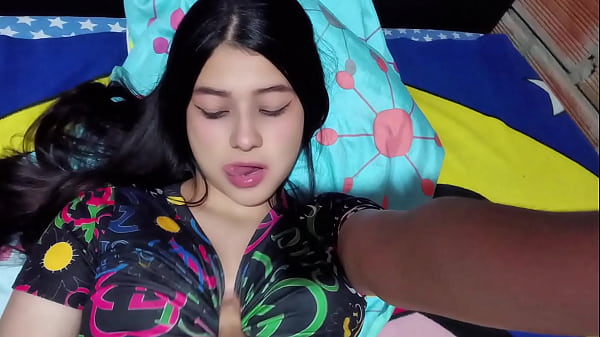 PORN ACTRESS MASTURBATES IN PUBLIC