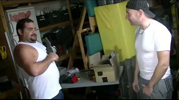 Jess ROYAn fucked by XXL COCK of BEAR LATINO