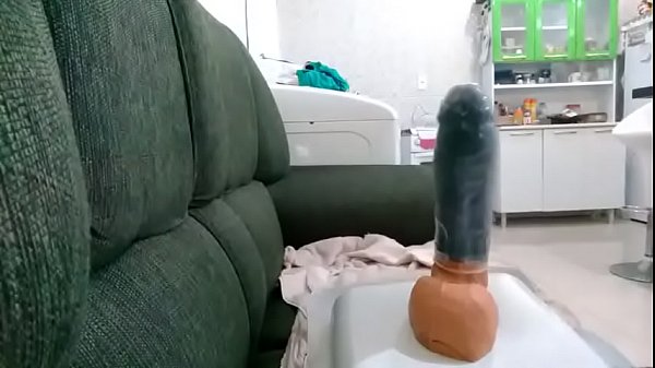 Download Video - Gay sentando no consolo de 28 cm por 20 cm &comma; super grosso &period;