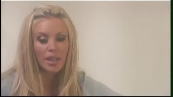 Download Video - Bridgette Kerkove entices the young naive Hollie Stevens to secretly take her place as Hollywood's reigning sex queen