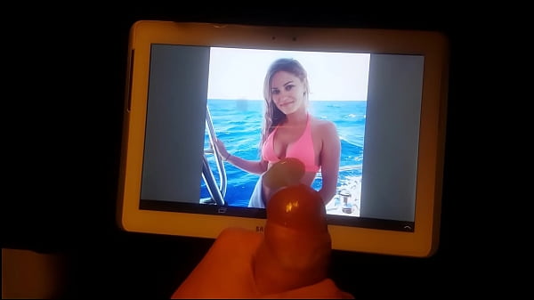 Download Video - Cumming over ijustine Cum Tribute Justine Ezarik