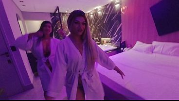 Download Video - Menage com Algo a Mais&colon; Elas se Devoraram na Minha Frente