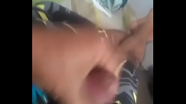 Papá maduro cacorro me seduce mostrandome su verga