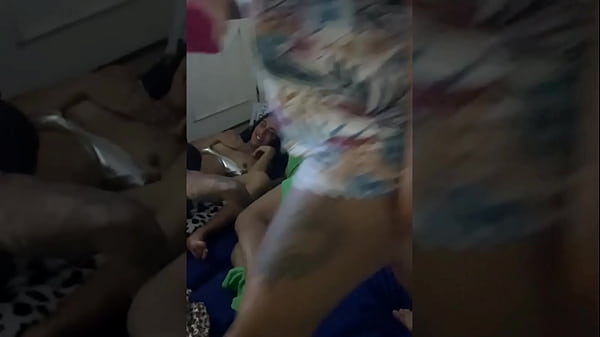 Orgy in the Apartment: 3 Hot Pussies to Milk