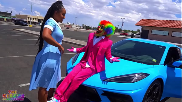 Download Video - Slutty waitress gives a sloppy blowjob to her new customer