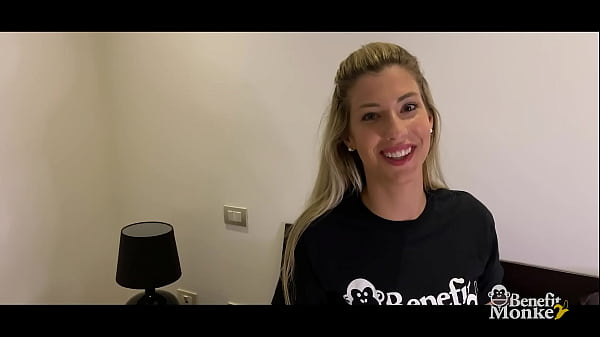 Amateur Couple - Shona River Me tells me about her experiences and ends up masturbating | Benefit Monkey