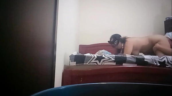 MY STEPMOM IS WAITING FOR HER HUSBAND TO COME TO HAVE A THREESOME, SHE TOLD ME THAT SHE WANTS BOTH COCKS IN HER ASS, BUT MEANWHILE WE FUCKED FOR A MOMENT OF REAL HOMEMADE AMATEURS ..SEX.