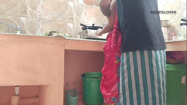Husband licks wife's pussy in the kitchen in the morning before work.