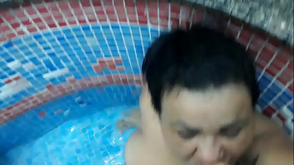 La Mère D'albert Suce Très Chaud