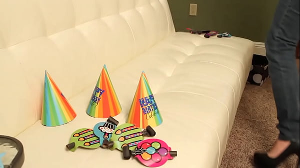 Scarlette Faye And Ashley Graham Are Lesbian And Have Red Hair