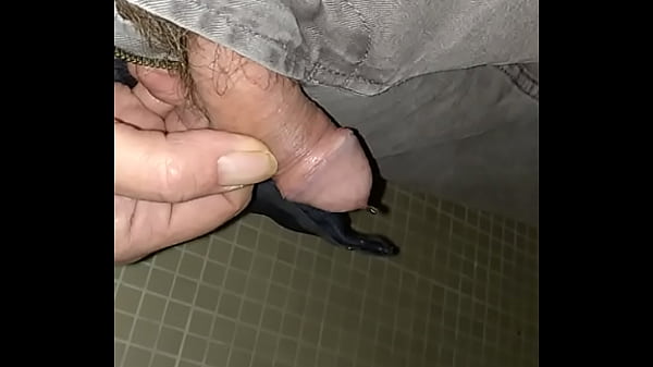 Download Video - VID 20180301 081237 meando en centro de salud