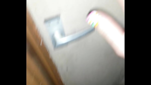 thumb pissy time