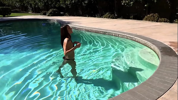 Skanky Interracial Whore Isiah Maxwell