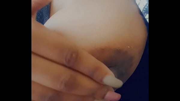 thumb boobs