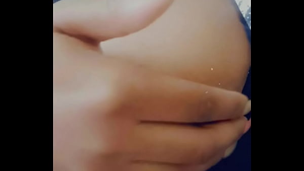 thumb boobs
