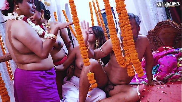 Download Video - Tharki Burha Nikala Suhagraat manane apne teen nai nawali Biwiyon ke sath aur Kia Kand &lpar; Hindi Audio &rpar;
