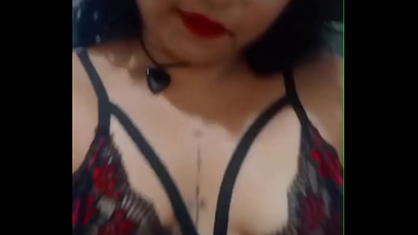 Espera que el marido se valla al trabajo para entrar a su vecino para que le sexo