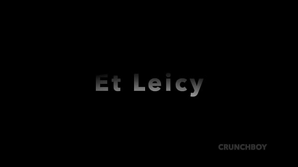 CORNO ME ASSISTIU SENDO ARROMBADA POR DOIS BBC E TEVE A CARA ESFREGADA NA PORRA