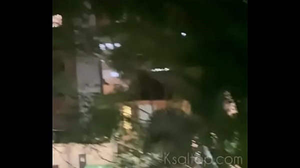 Pagando um boquete pros amigos do meu marido