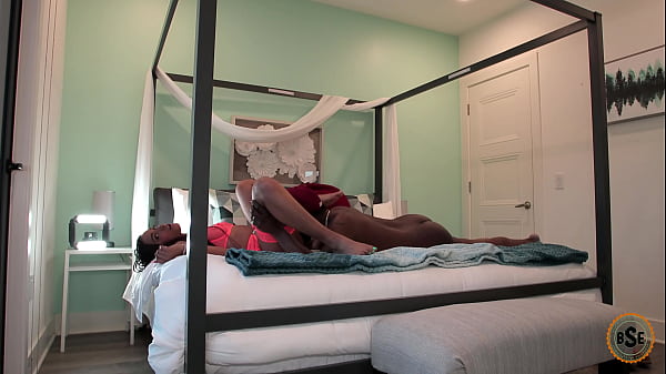 Slim thick Ig Model Submits to BBC