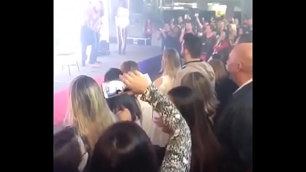 LARISSA LOSE FEIRA ERÓTICA SP