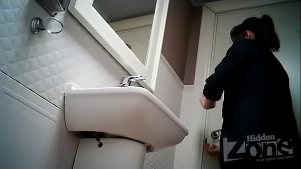 free chinese girl toilet spy
