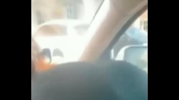 Bubbly Ass Babe Twerking To Chief Cheeroke -  Bounce Dat Ass