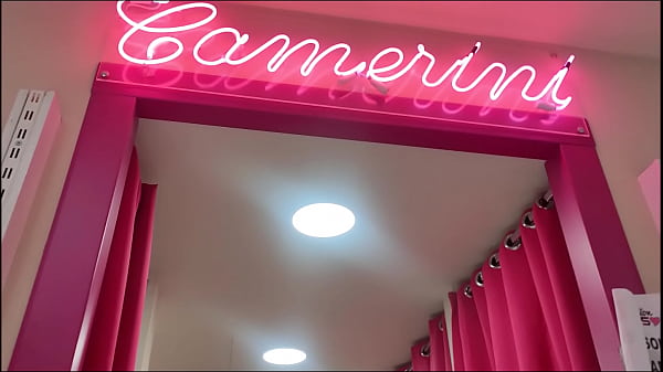 FULL NAKED VOYEUR FITTING ROOM with 4 Girls Chatting and choosing clothes