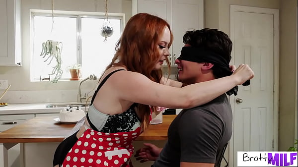 "I want you to eat my pussy!" Demands Summer Hart - S6:E6