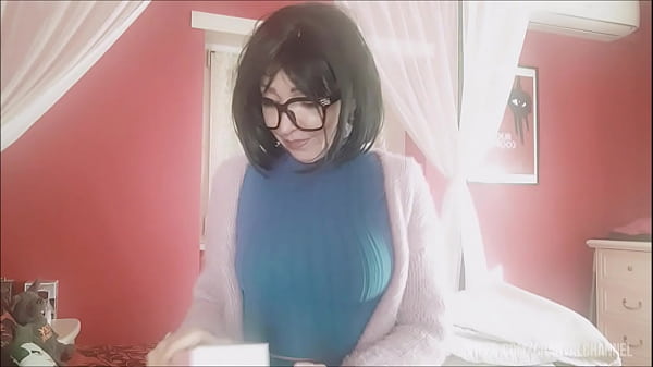 Chantal squirt with her new sex toy