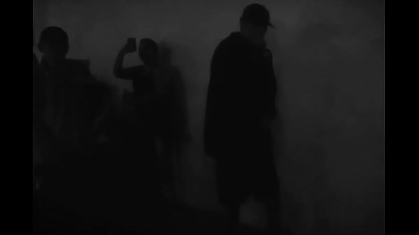 Cachi y zanca cojiendo un beat