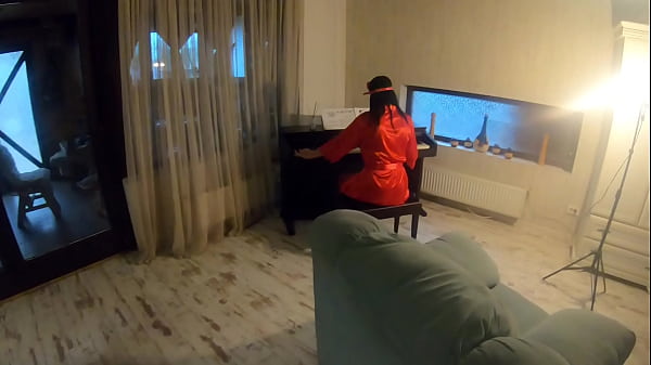 Piano Lesson Seduction &ndash; Red Lingerie, Deep Pleasure & Messy Mouth Finish