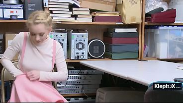 Shoplifter Makes A Deal To Skip Cuffs With Her Mouth