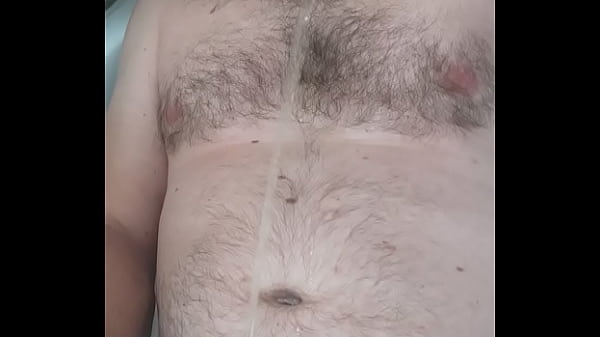 VID 394 Ma masturbez si ma pis la mine in gura ...