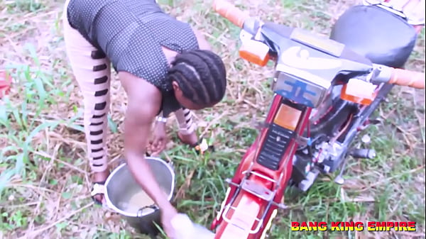 AFRICAN HOUSE WIFE CHEAT ON HER HUSBAND WITH LOCAL GHETTO GANGSTER   PART 1 - FULL VIDEO ON XVIDEO RED