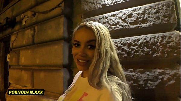 Cristian Cipriani oils up Sussy Love's perfect buttocks while she gets a boner almost instantly. Together they discuss the week's topics in the office but it seems like it's a complete party