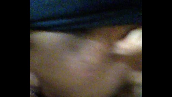 thumb pussy eater