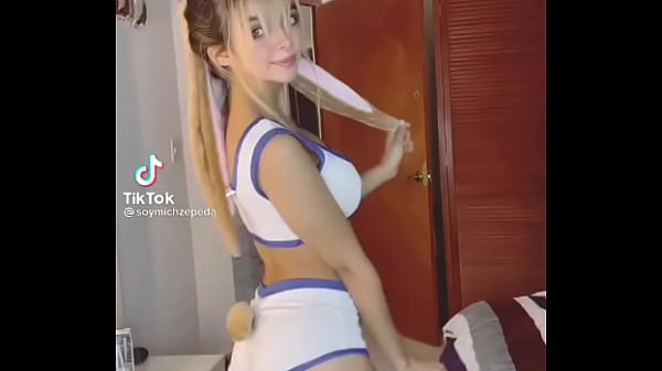 Quieren que ella haga contenido sexual?