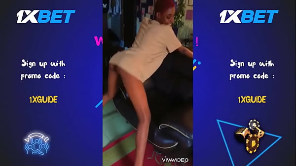 Afrikanisches Mädchen Entblößt Sich Mit Dem Freundteil Ihrer Schwester